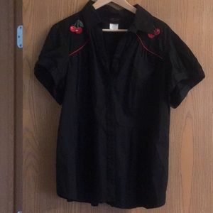 Short sleeve black blouse